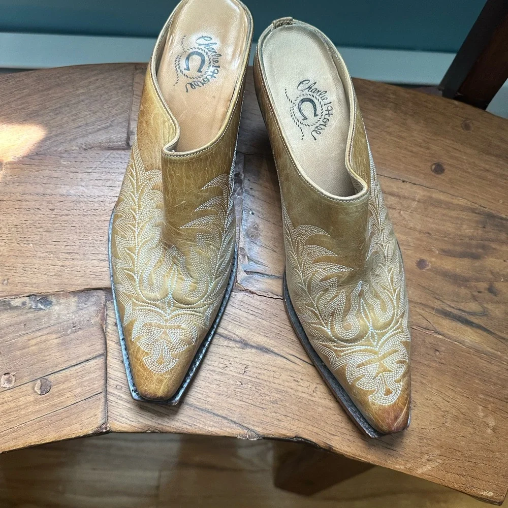 CHARLIE 1 HORSE LEATHER COWBOY
CLOGS SIZE 7 1/2 - Picture 3 of 8